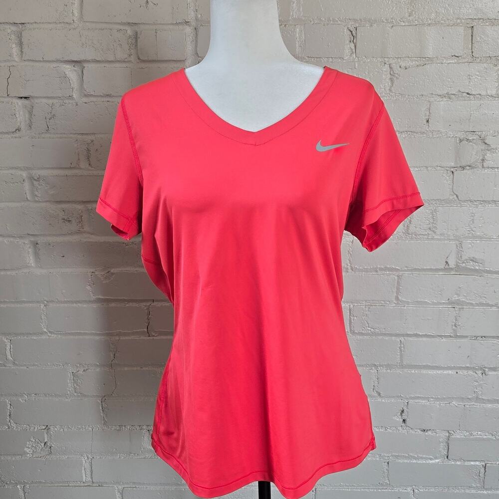 ​Nike Pro Dri-FIT Women's Short Sleeve V-Neck Athletic Shirt┃Coral Size XL